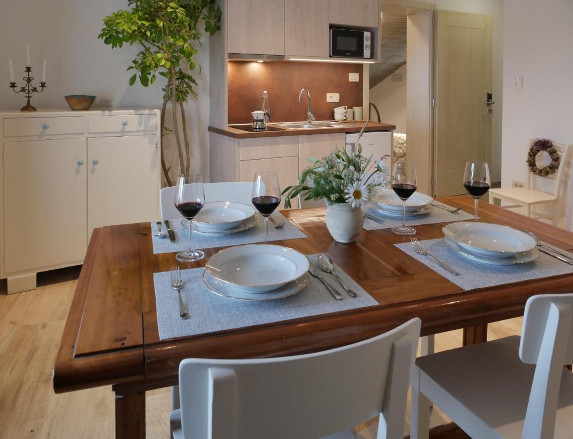 Apartmaji In Sobe Odlicna Hisa Štanjel Exteriör bild