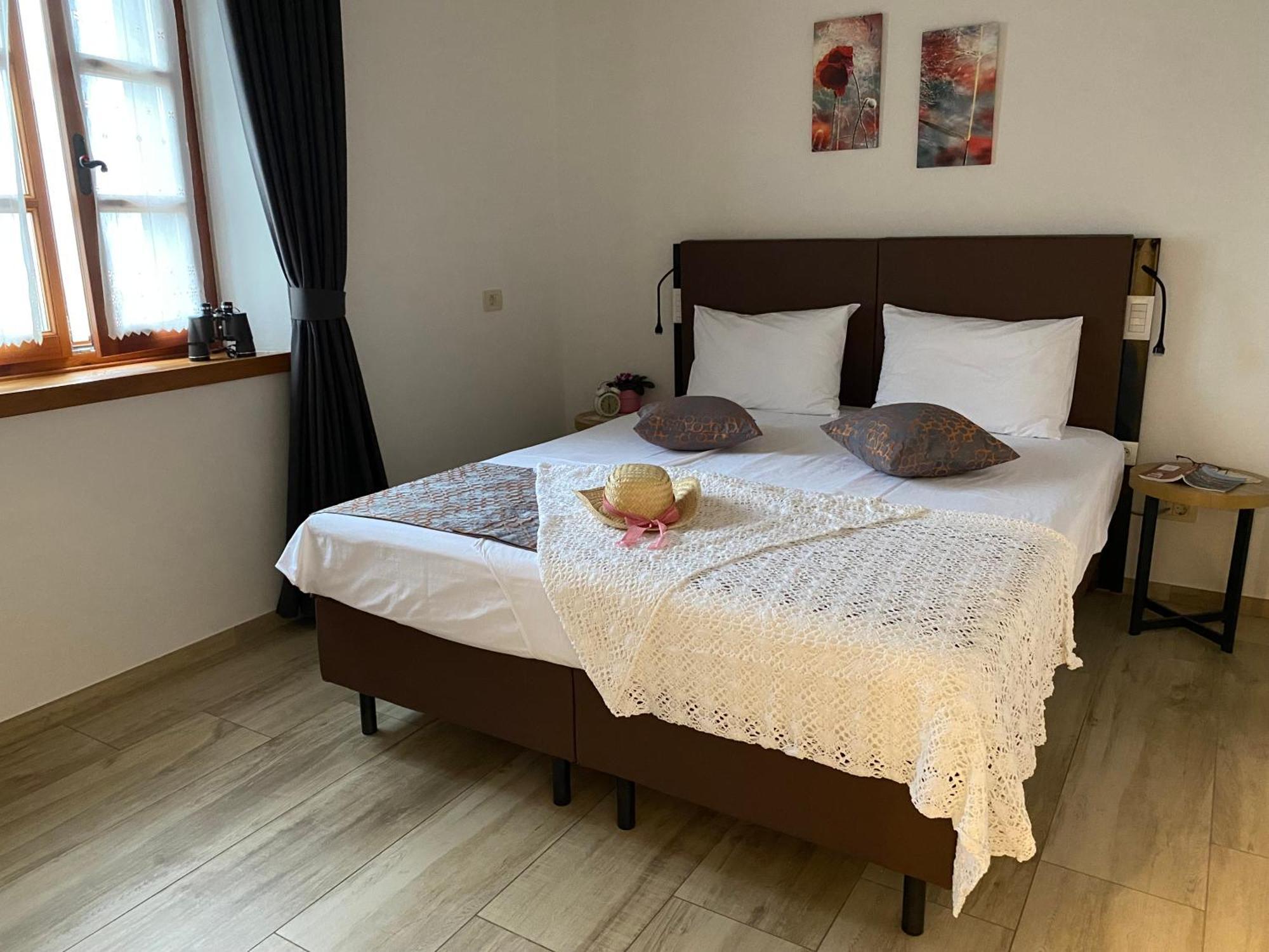 Apartmaji In Sobe Odlicna Hisa Štanjel Exteriör bild